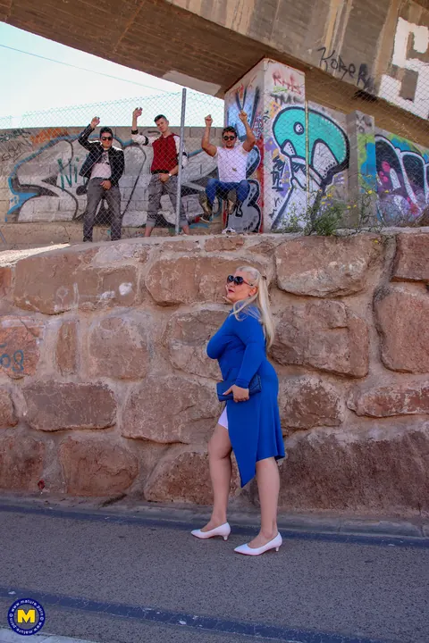 Musa Libertina: Tattooed Spanish MILF in Glasses and Shorts Gets Gangbanged Outdoors – photo 1 of 21