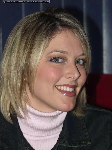 Blonde Amateur Reveals Lingerie Under Turtleneck Sweater – photo 2 of 16