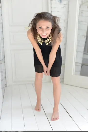 Russian PAWG in a Dress Shows Her Big Ass
