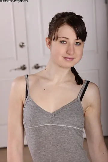 Skinny Woman Masturbates in Lingerie and Jeans