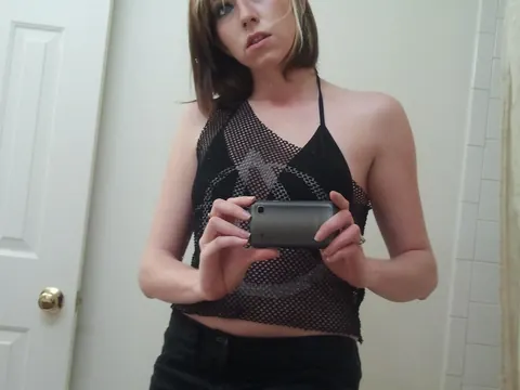 Skinny Amateur Strips to Her Panties for a Mirror Selfie – photo 7 of 19