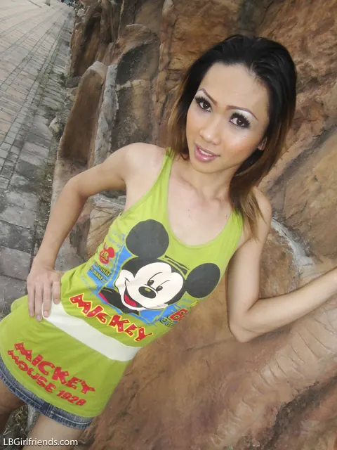 Petite Thai Trans Woman Masturbates in Public Toilet – photo 1 of 17