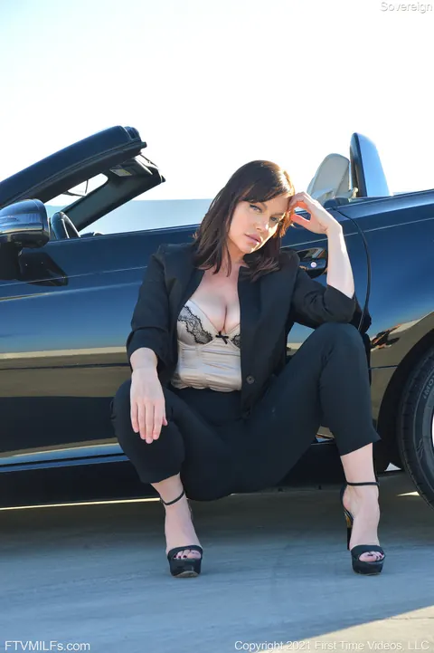 Sovereign Syre: Tall Redhead MILF Flashes Her Tits and Ass in the Office and Car – photo 13 of 20
