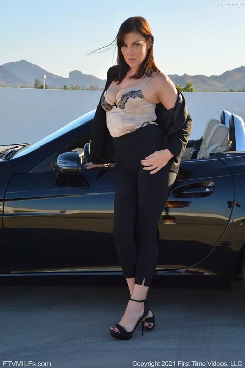 Sovereign Syre: Tall Redhead MILF Flashes Her Tits and Ass in the Office and Car – photo 6 of 20
