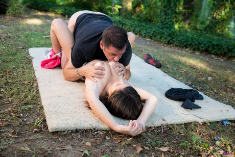 Busty Black-Haired Woman in Shorts Gets Fucked Anal Outdoors – photo 14 of 21