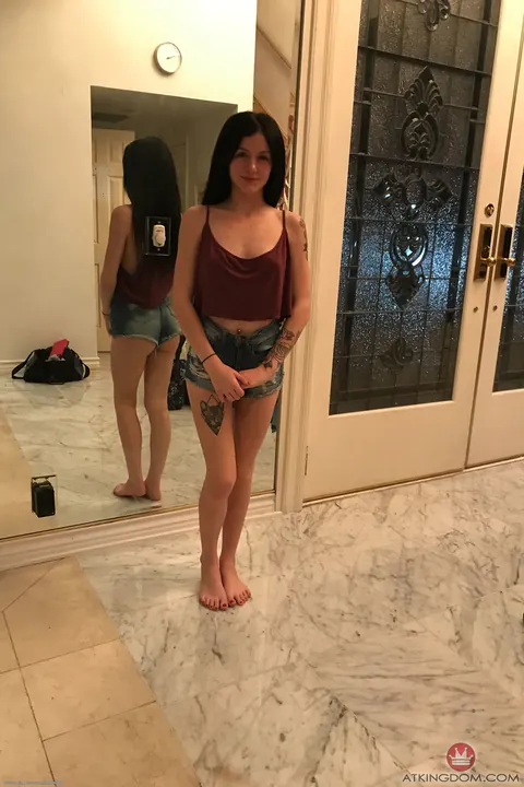 Rosalyn Sphinx: Slim Amateur with Small Natural Tits Poses Nude in Public – photo 1 of 20