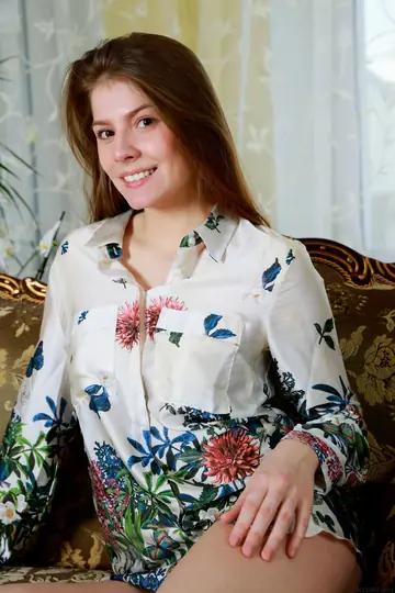 Tall Russian Brunette with a Big Ass Spreads Her Pussy