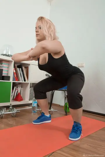 Curvy Blonde Strips Naked to Show Her Hairy Bush in the Gym