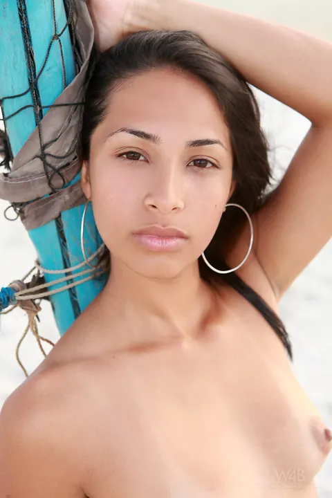 Ruth Medina: Slim Latina Brunette Strips Nude on the Beach – photo 4 of 16