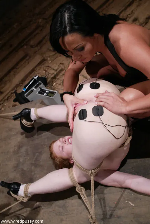 Sandra Romain: Thick Brunette MILF and Redhead in Lesbian BDSM Anal Play – photo 4 of 21