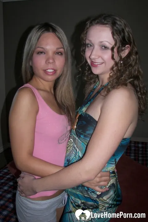 Thick Short-Haired Amateurs in Skirts Eat Pussy – photo 1 of 20