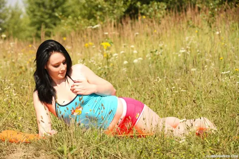 Asian Brunette Fingers Her Pussy Outdoors – photo 6 of 21