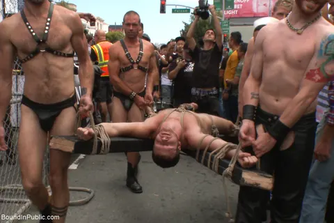 Two Naked Men Bound and Restrained in Public – photo 16 of 21