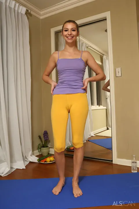 Sophia Sweet: Slim Blonde in Yoga Pants Stretches and Uses a Dildo – photo 3 of 16