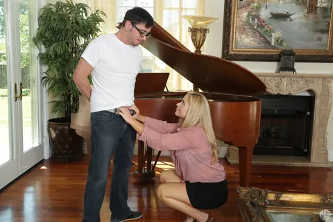 Patricia Price: Busty Blonde MILF in Glasses and Heels Sucks Cock After Piano Lesson – photo 7 of 20