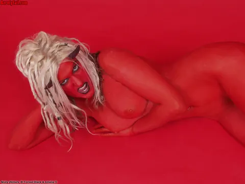 Molly Winters: PAWG in Cosplay Sits in Lotus and Spreads Wide – photo 11 of 16