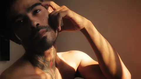 Man Strokes His Cock to a Cumshot – photo 9 of 13
