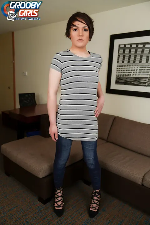 Curvy Trans Woman Poses Nude Displaying Her Big Ass – photo 2 of 16