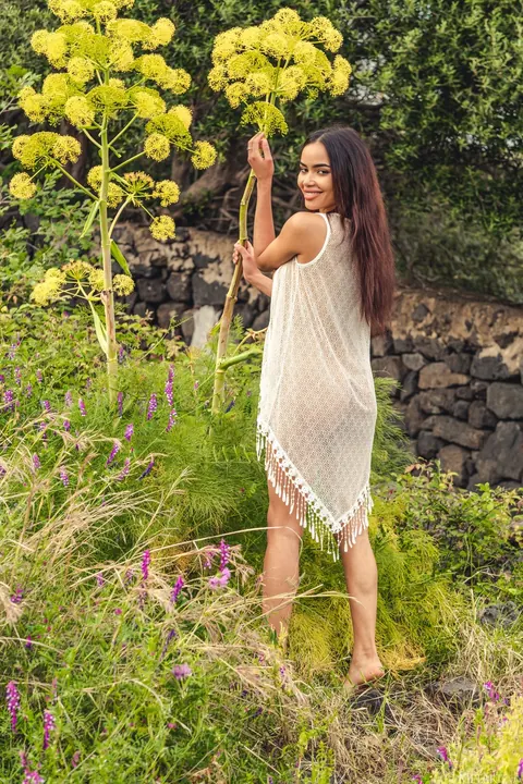 Isa Sweet: Latina PAWG Poses Naked on the Beach – photo 1 of 21