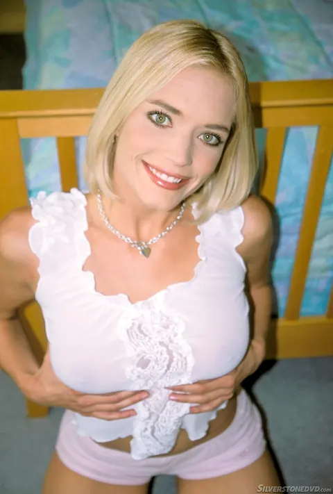 Cameron Cain: Thick Blonde MILF Pulls Down Her Shorts for a Blowjob and Sex – photo 2 of 15