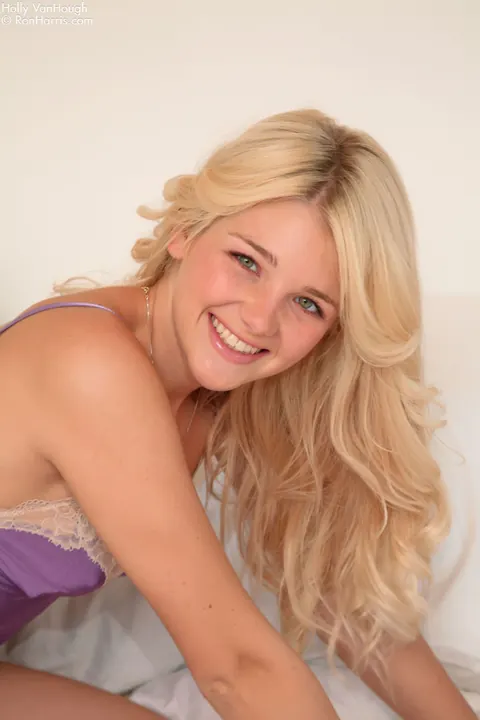 Holly Van Hough: Blonde with Small Natural Tits Fingers and Toys Her Pussy – photo 1 of 15