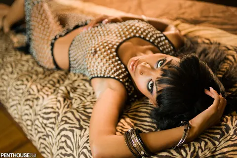 Bella Moretti: Thick African Brunette Strips Out of Fishnet and Panties – photo 5 of 17