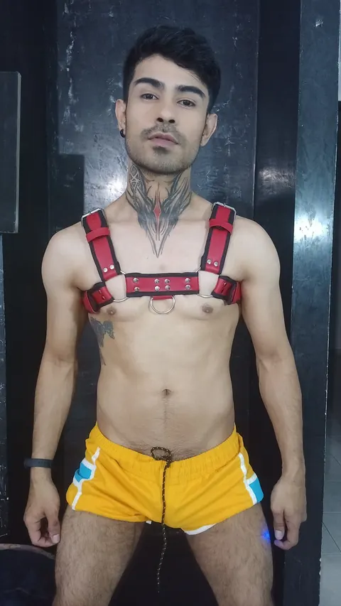 Man Strips Out of His Yellow Shorts – photo 3 of 15