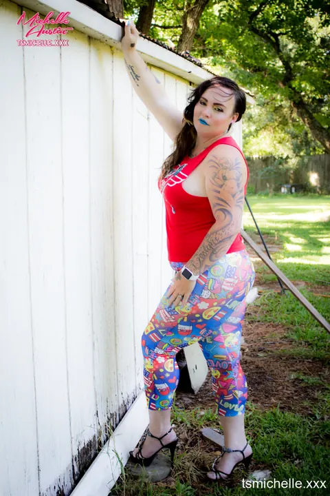Trans Woman Strips and Fingers Herself in the Garden – photo 13 of 15