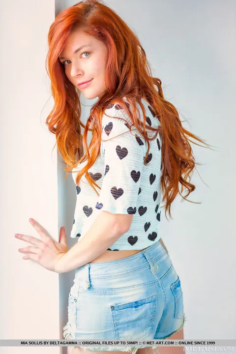 Mia Sollis: Czech Redhead Strips Out of Her Shorts on the Stairs – photo 3 of 18
