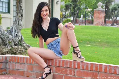 April Valentino: Brunette Flashes Outdoors Then Dildos Herself Indoors in Heels – photo 1 of 15