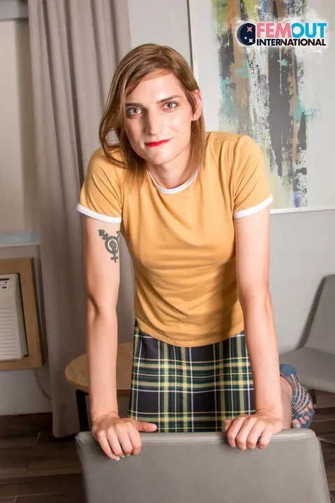 Trans Woman Undresses and Kneels Nude Arching Her Back – photo 3 of 16