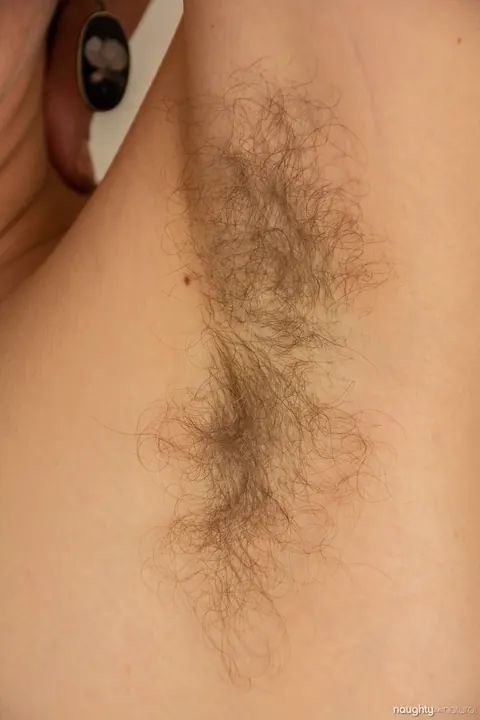 Short-Haired Curvy MILF Strips Off Her Lingerie to Show Her Hairy Pussy – photo 11 of 20