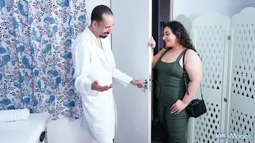 Agatha Ludovino – Curvy Latina MILF Sucks Masseur's Cock and Takes Cum in Her Mouth