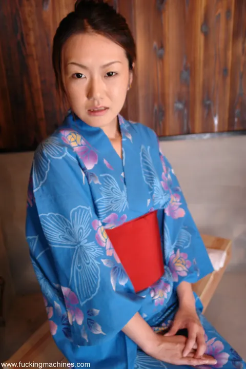 Maya Aikawa: Japanese Woman in Bondage Spreads Outdoors – photo 2 of 20
