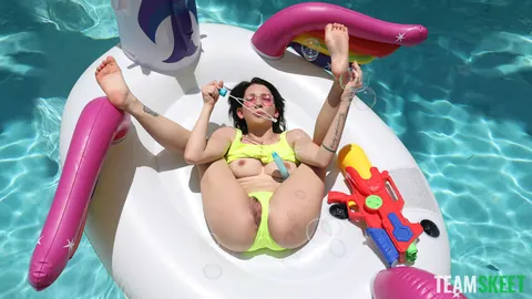 Isabella Nice: Several PAWG Women Take Anal and Cumshots by the Pool – photo 14 of 21