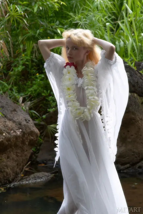 Blonde Strips Out of Her Skirt in the Forest – photo 3 of 21