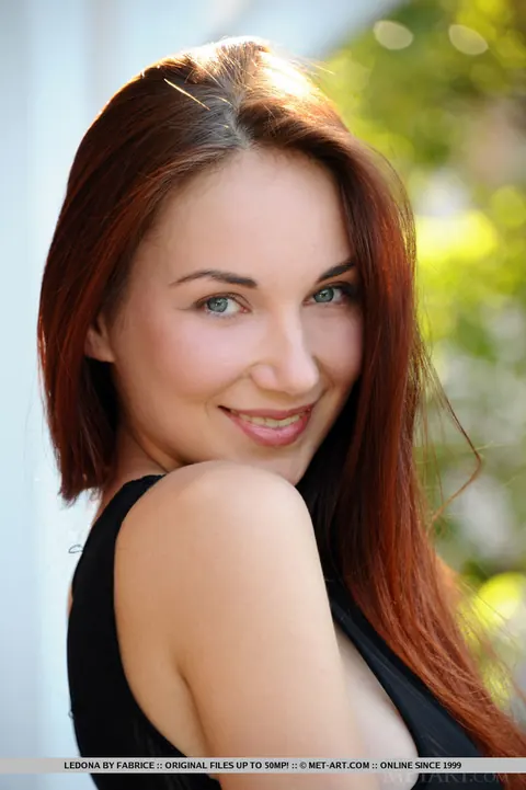 Ledona: Thick Pale Redhead Shows Her Big Tits and Shaved Pussy on Patio – photo 15 of 18