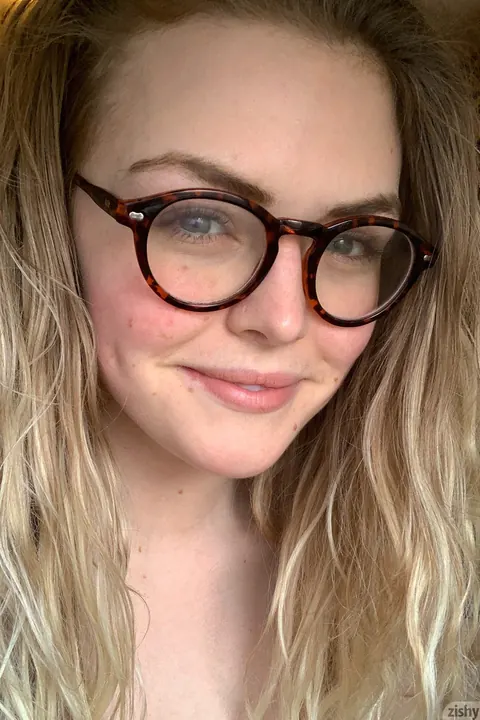Thick Blonde in Glasses Spreads Her Hairy Pussy – photo 7 of 12