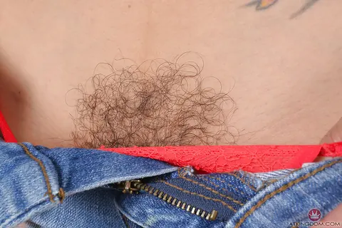 Vicki Chase: Busty Mexican MILF Shows Her Great Legs and Spreads Her Hairy Pussy – photo 5 of 16