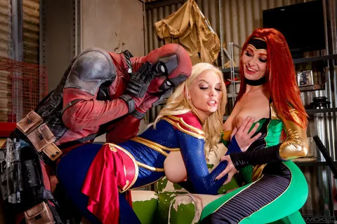 Lacy Lennon: Busty Lesbians in Lingerie and Costumes Kiss and Spread – photo 5 of 20