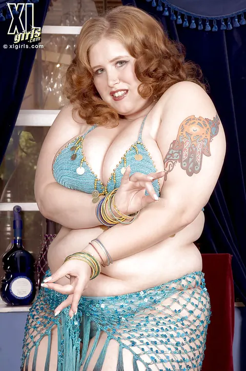 Miss Isabelle: Curly Redhead BBW Bounces Her Big Tits and Spreads Wide – photo 4 of 16