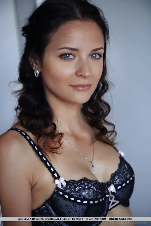 Ardelia A: Brunette in Lingerie Strips Nude and Spreads Her Shaved Pussy Wide – photo 18 of 18