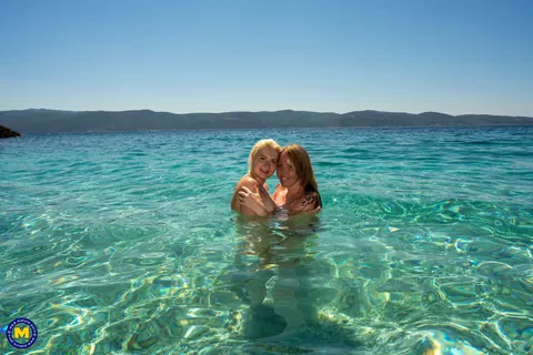 Miss Melissa: Busty Mature Redhead Has Lesbian Sex on the Beach – photo 16 of 16