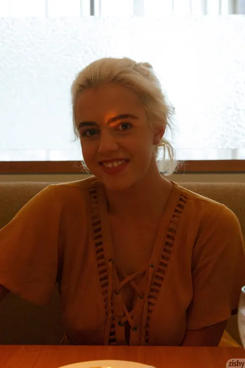 Peach Kennedy: Blonde Arches Back and Cups Her Big Natural Tits – photo 1 of 13