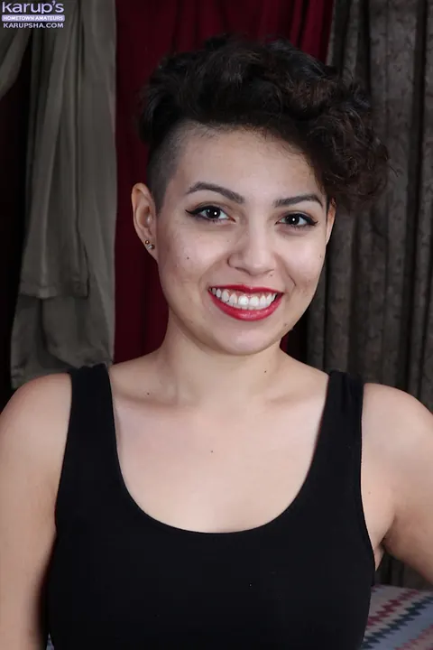 Natalie Odom: Busty Short-Haired Brunette Spreads Her Hairy Bush in a Skirt – photo 1 of 16