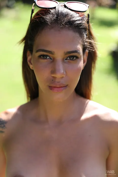 Joana Melo: Thick Latina Strips Out of Her Bikini in the Garden – photo 16 of 16