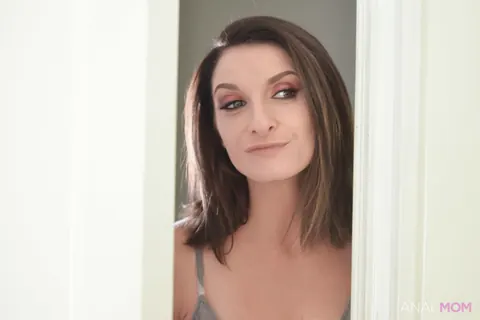 Silvia Saige: Short-Haired Skinny MILF Takes Anal in the Bathroom – photo 5 of 21