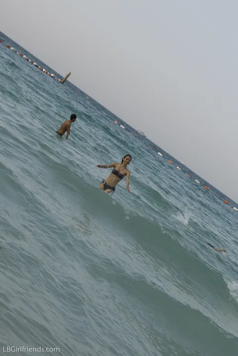 Trans Woman Poses Nude on the Beach – photo 14 of 17