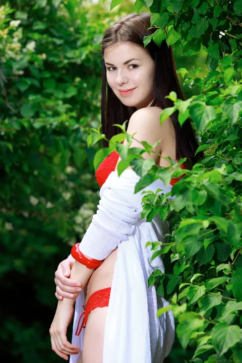 Ukrainian Brunette in High Heels Spreads Outdoors – photo 3 of 21