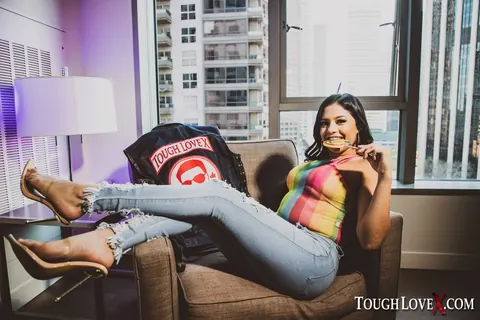Serena Santos: Latina PAWG in Heels Sucks Cock Before Hardcore Fuck – photo 3 of 20